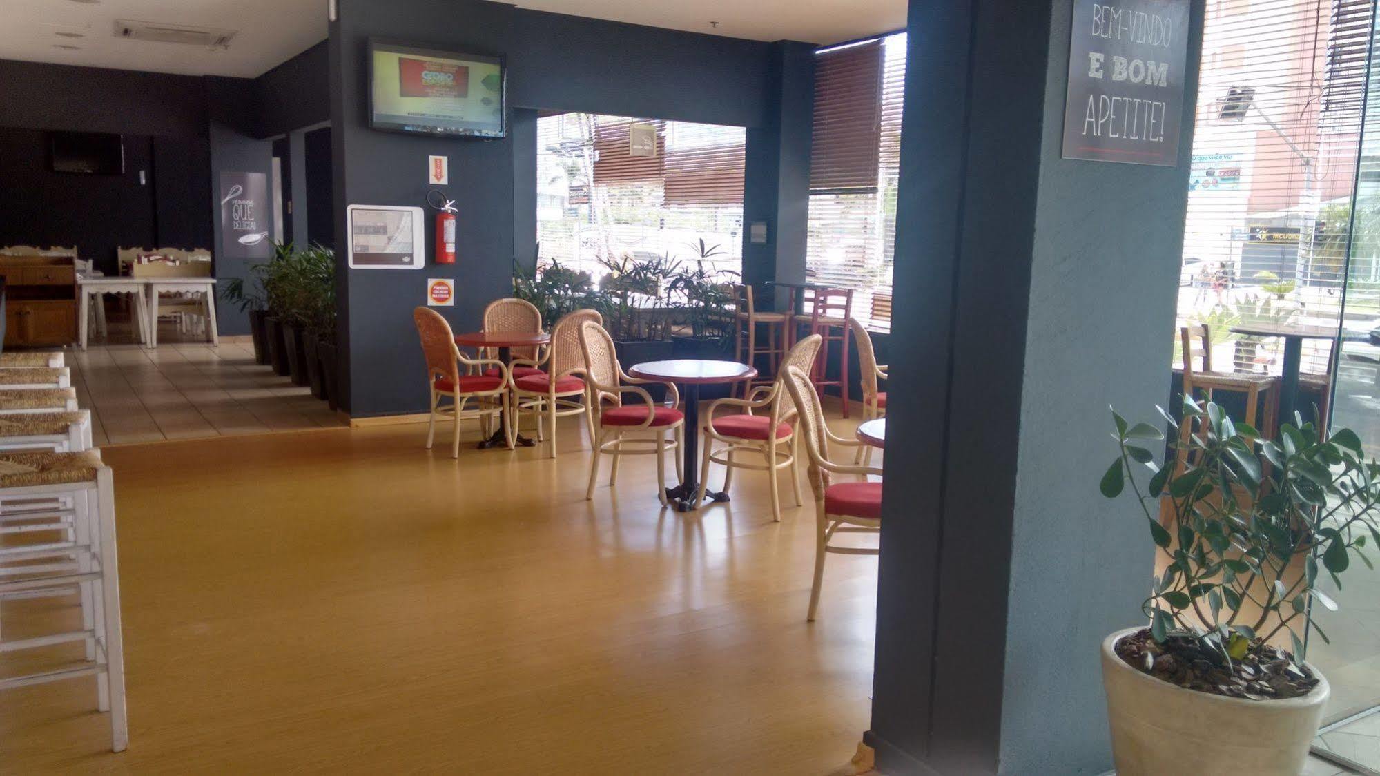 Ibis Navegantes Itajai Hotel Екстериор снимка