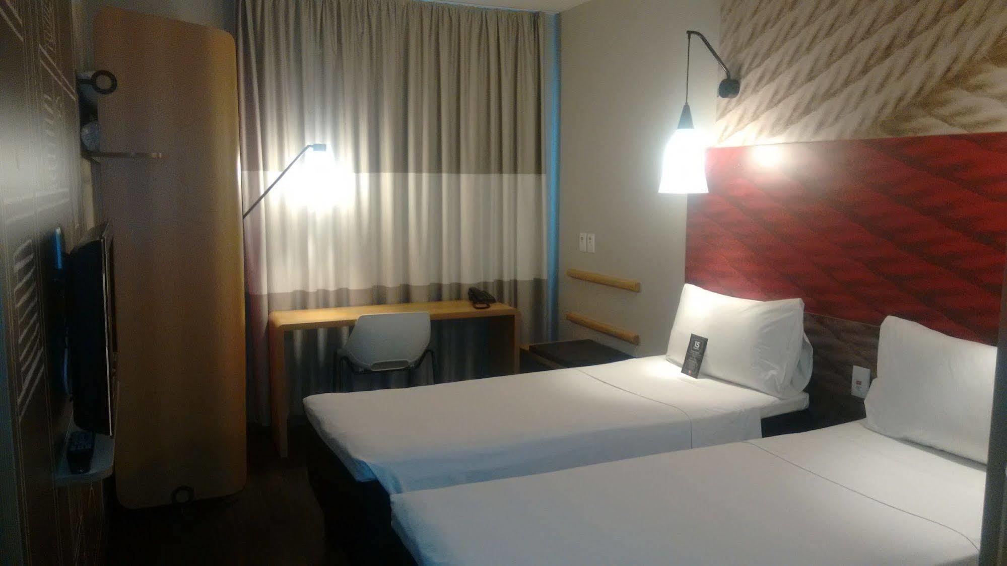 Ibis Navegantes Itajai Hotel Екстериор снимка
