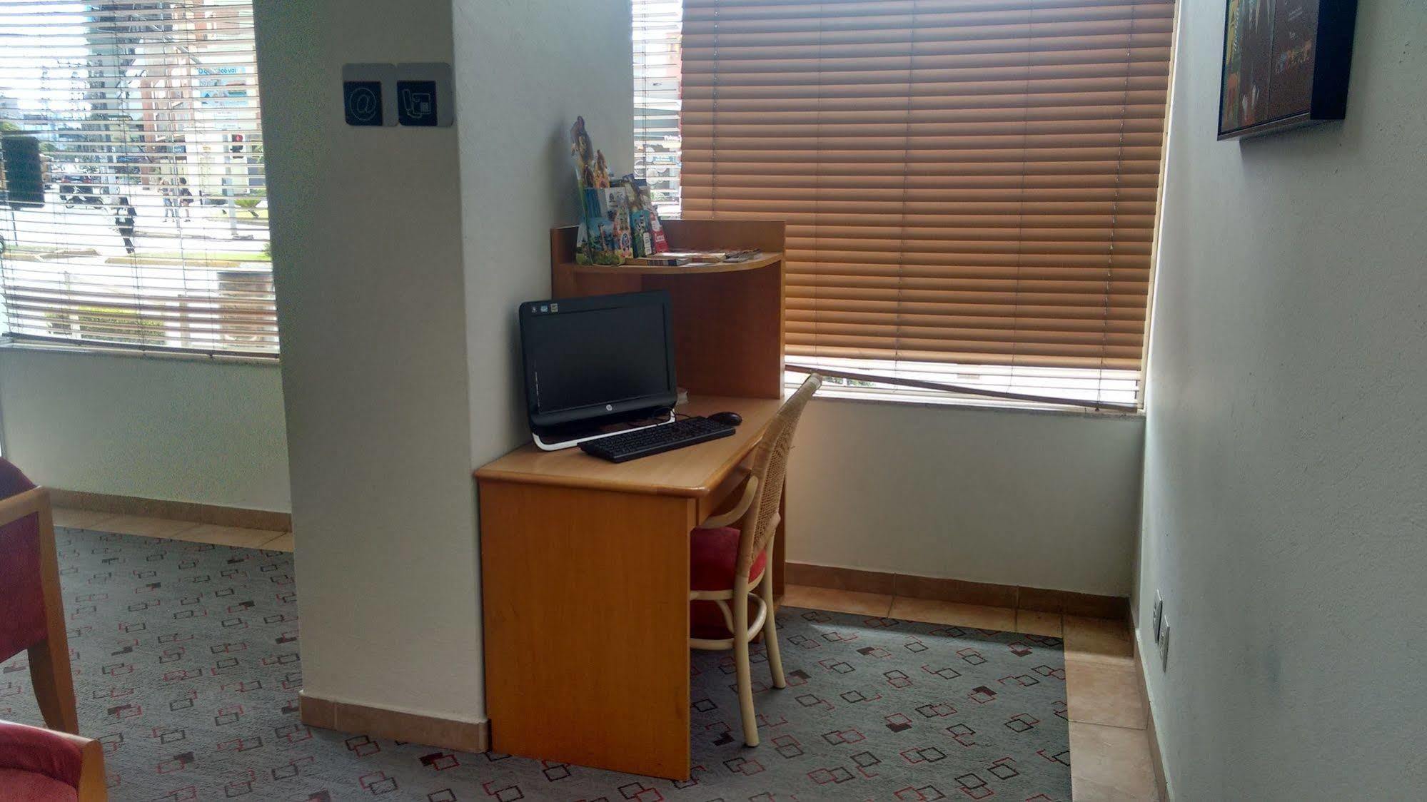 Ibis Navegantes Itajai Hotel Екстериор снимка