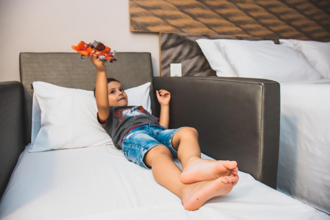 Ibis Navegantes Itajai Hotel Екстериор снимка